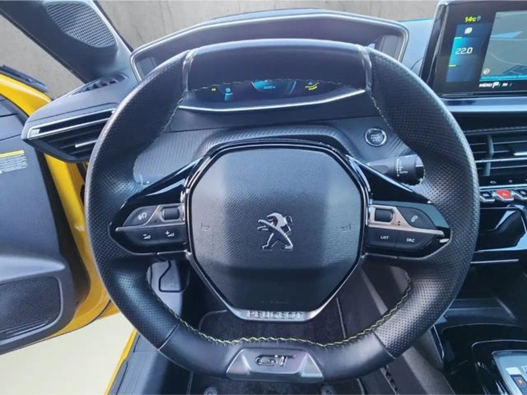 Peugeot e-208
