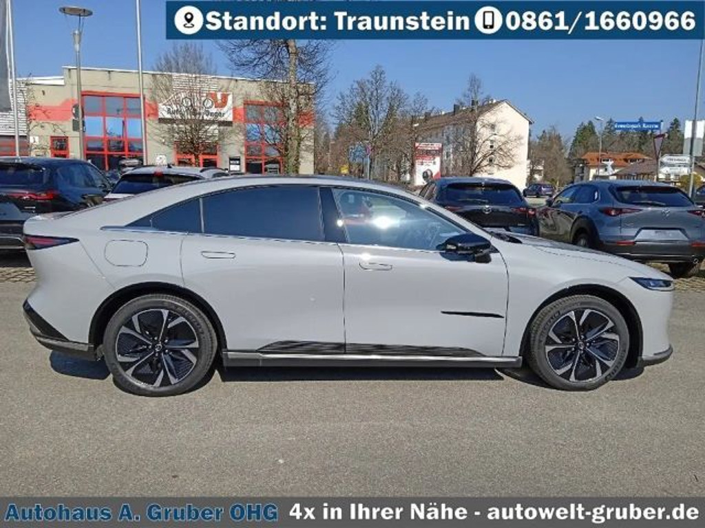 Mazda 6e