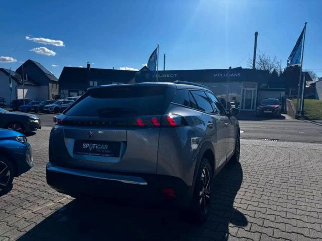 Peugeot e-2008
