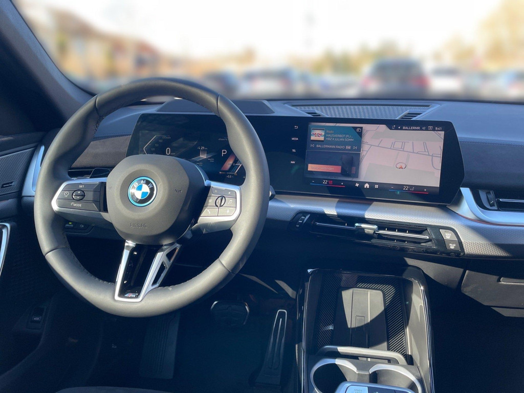 BMW iX1