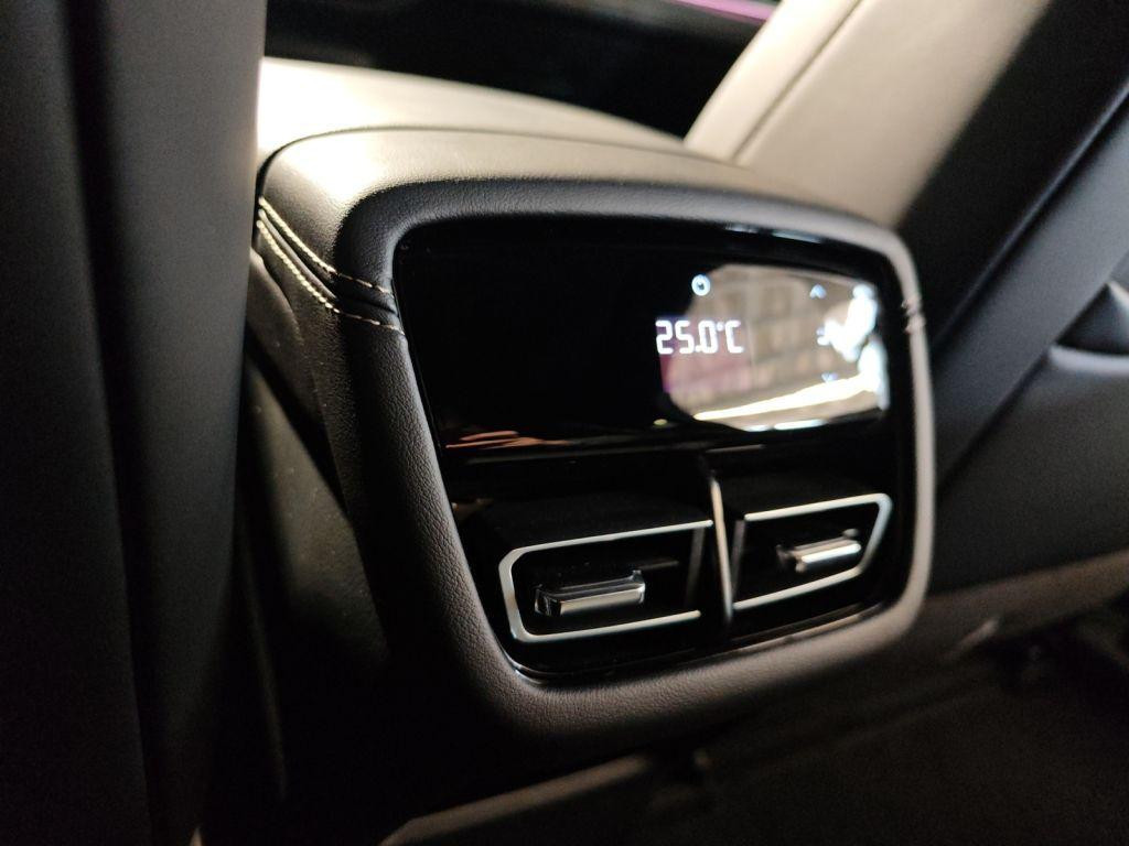 Mazda 6e