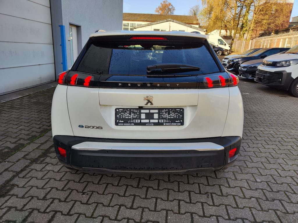 Peugeot e-2008