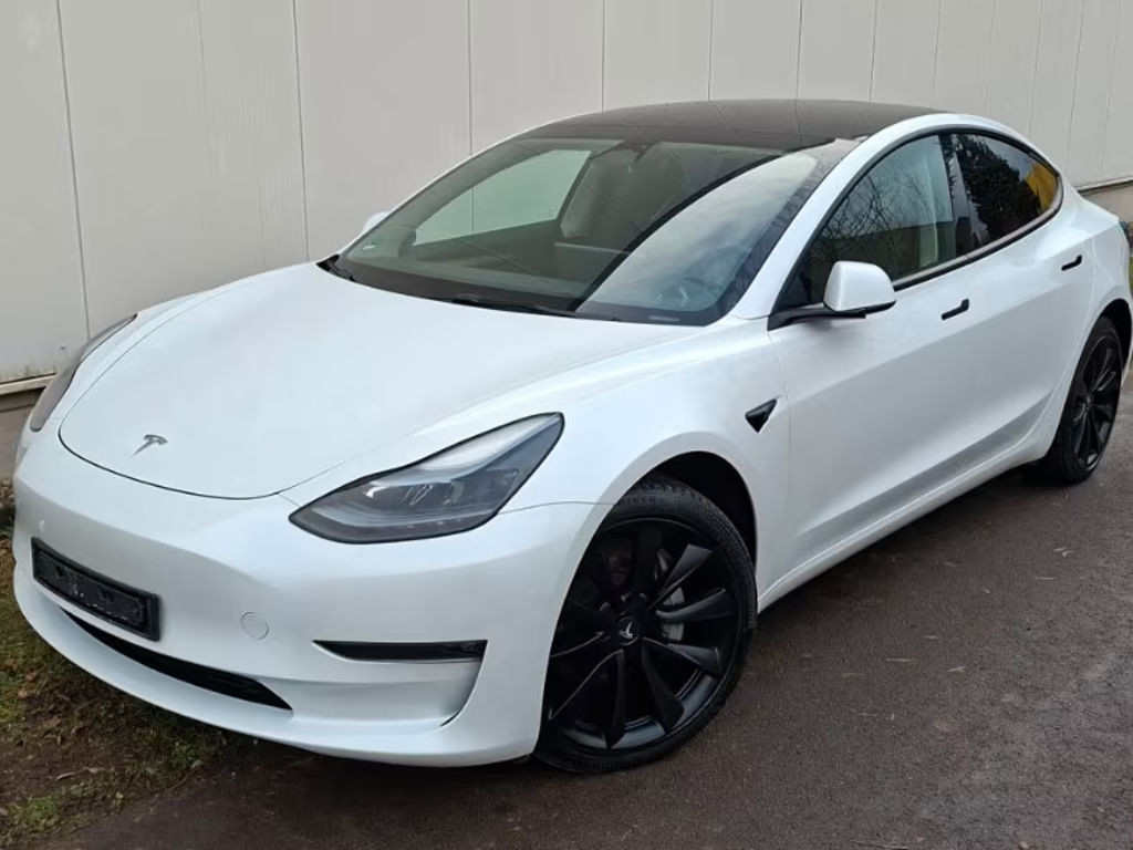 Tesla Model 3 Long Range Dual Motor AWD