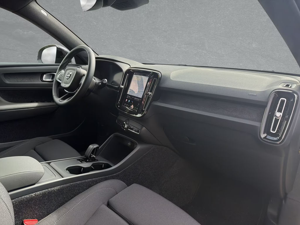 Volvo EX40