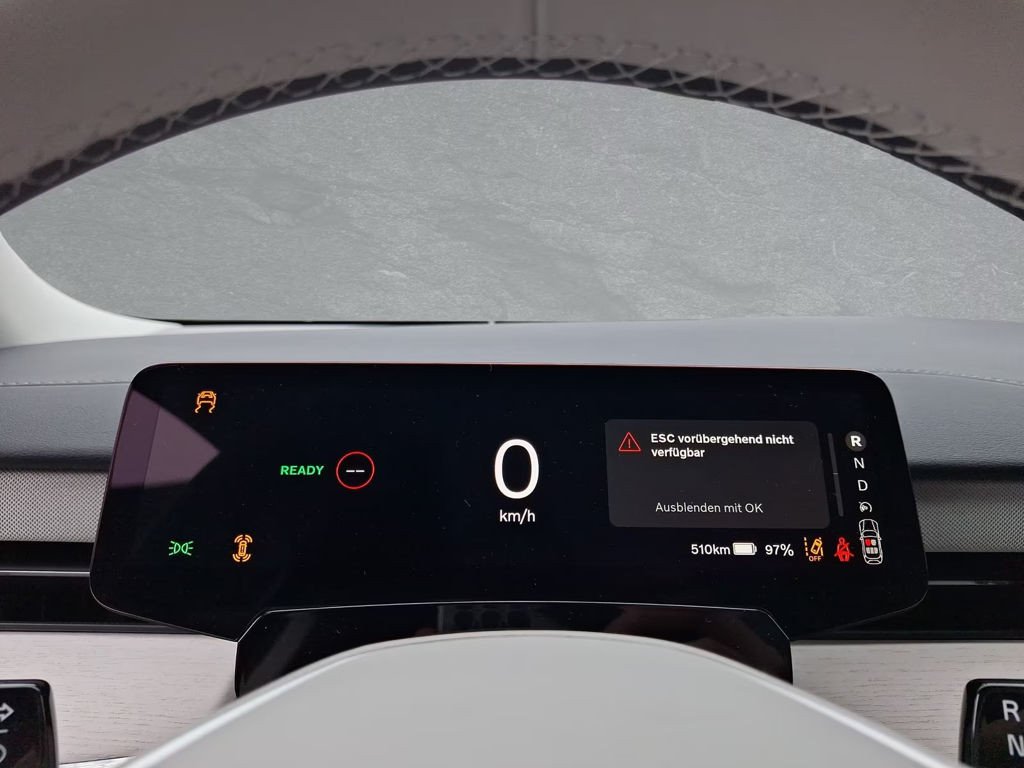 Volvo ES90