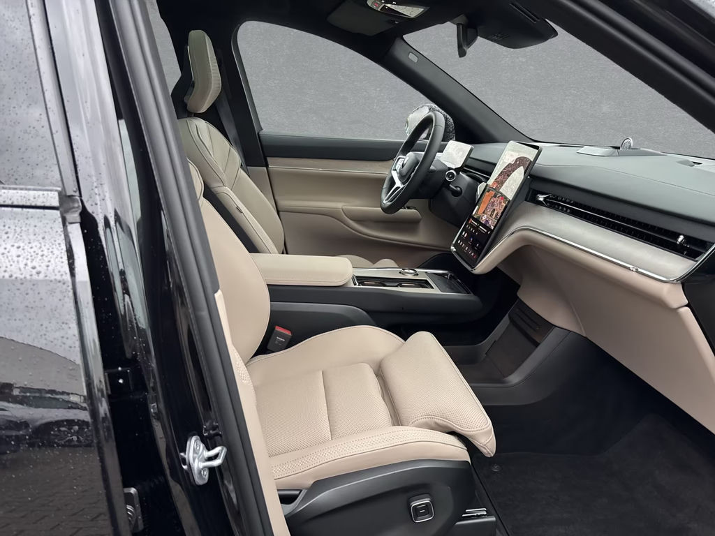 Volvo EX90
