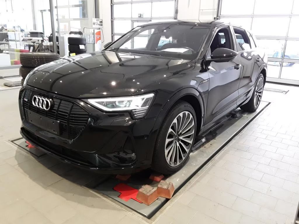 Audi e-tron Quattro S-Line 55