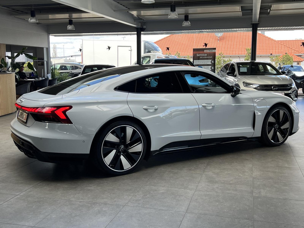 Audi e-tron GT
