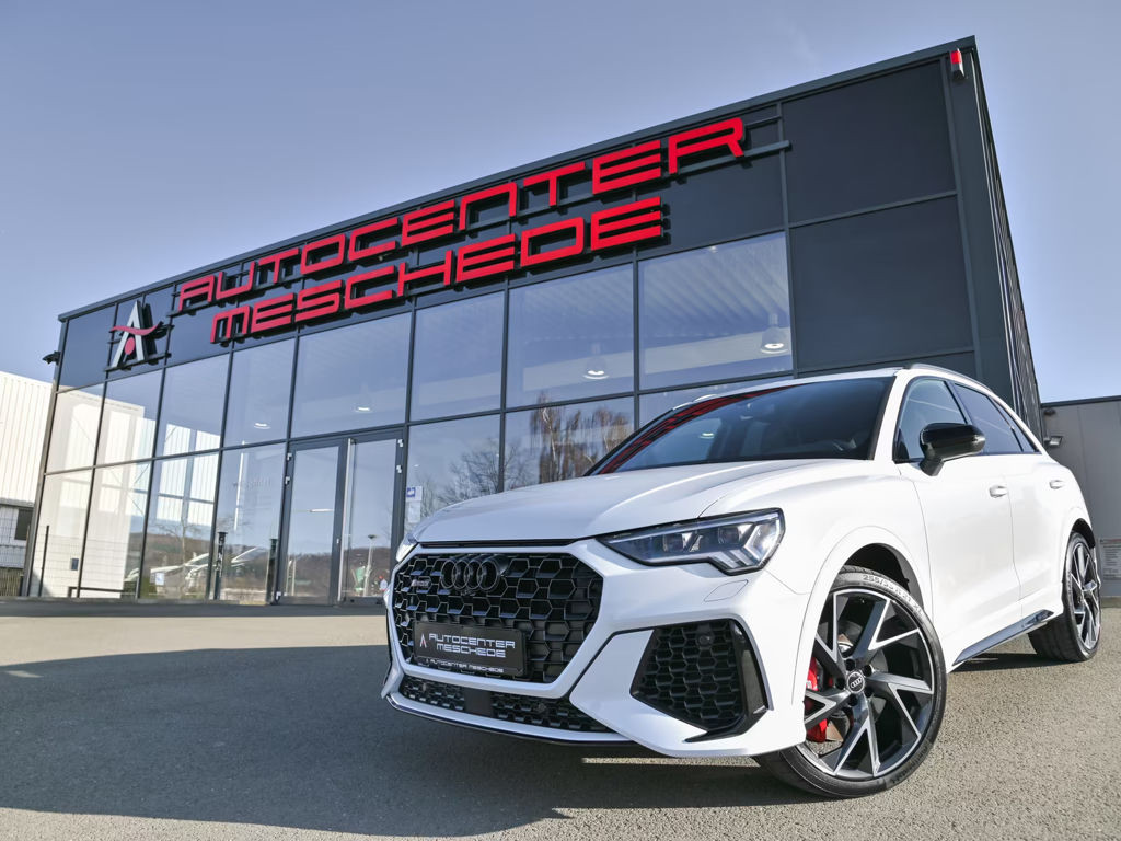 Audi RS Q3 2.5 TFSI RS-Sitze* Pano* AHK* 280km/h* 21"