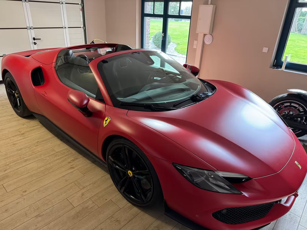 Ferrari 296 GTS lift