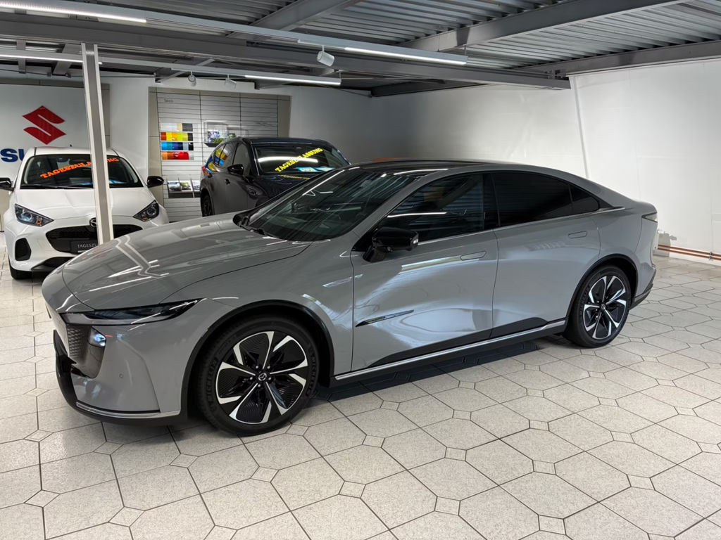 Mazda 6e