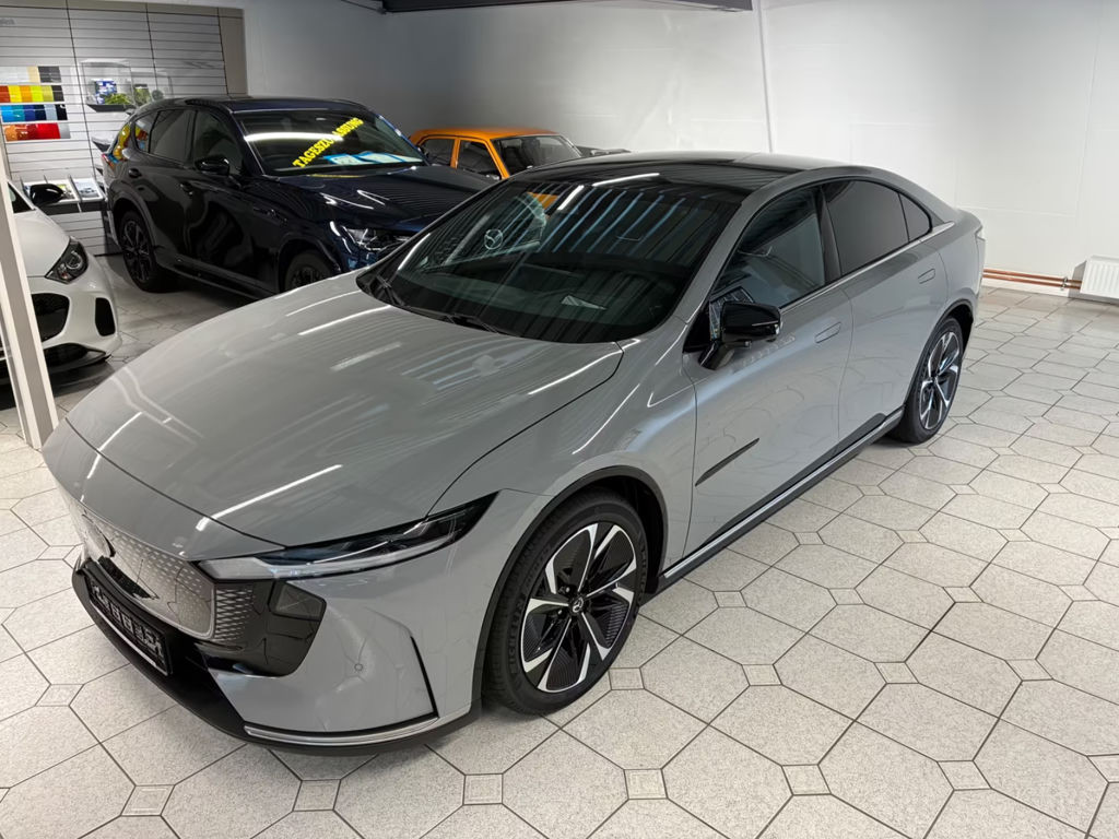 Mazda 6e