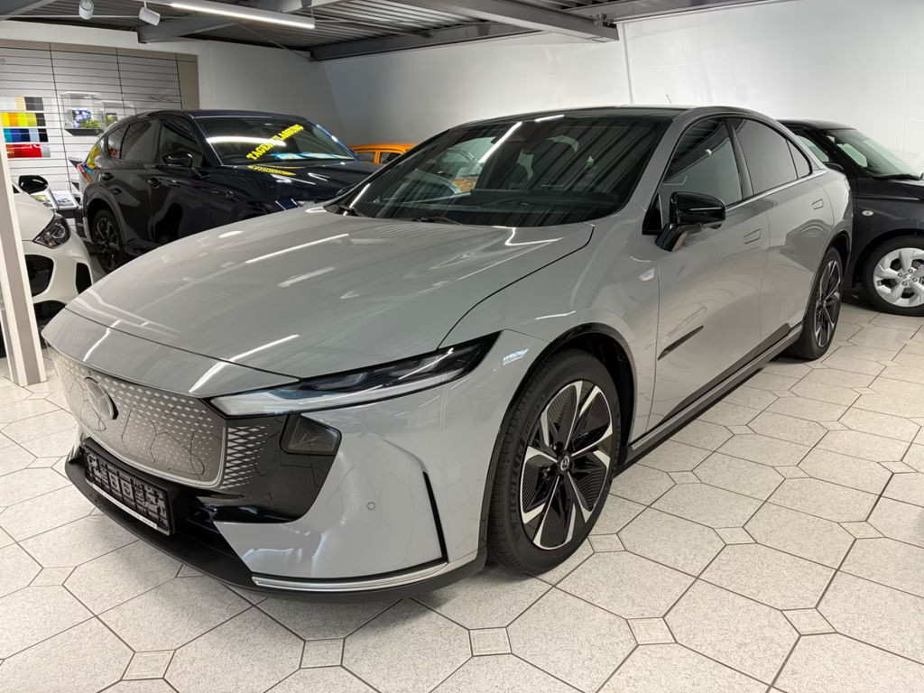 Mazda 6e