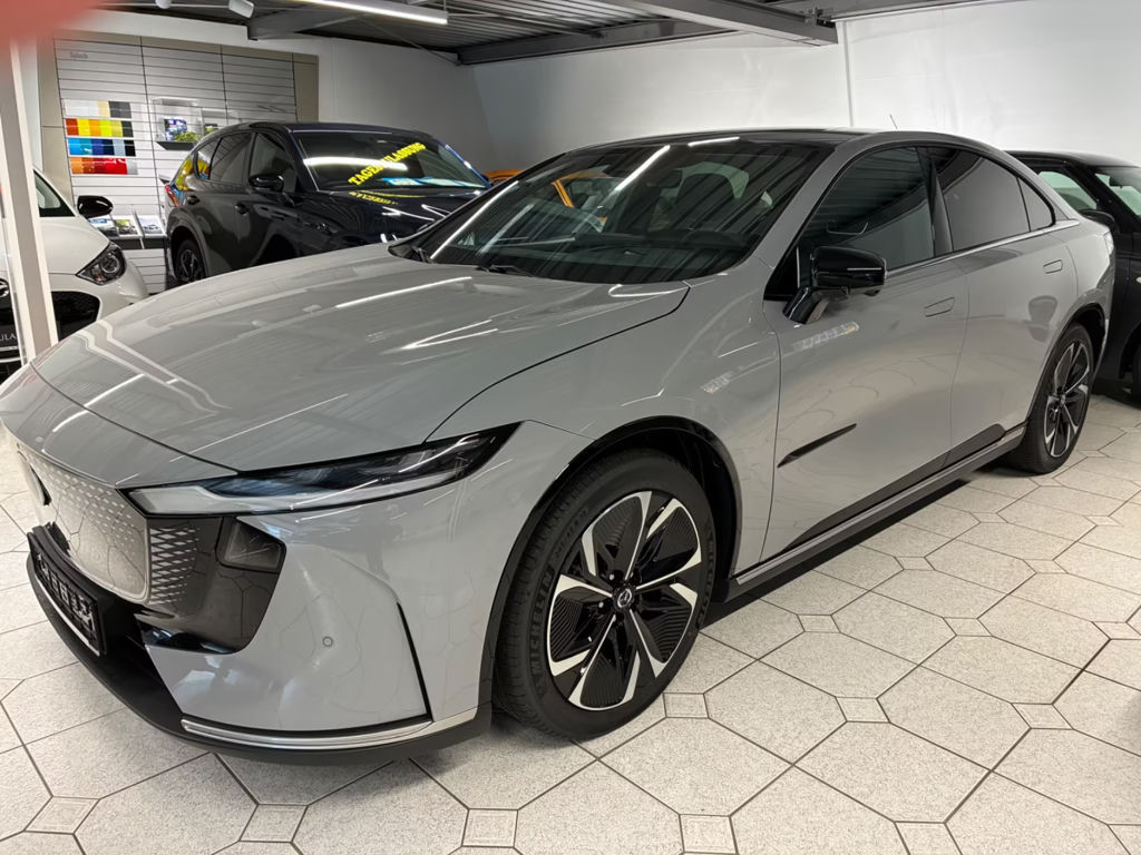 Mazda 6e
