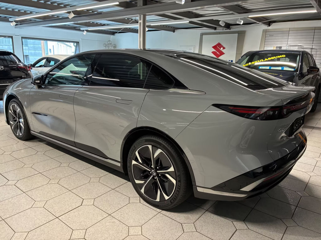 Mazda 6e