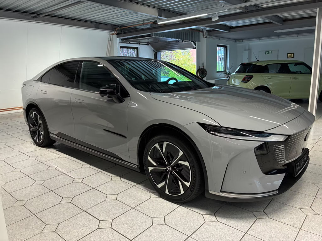 Mazda 6e