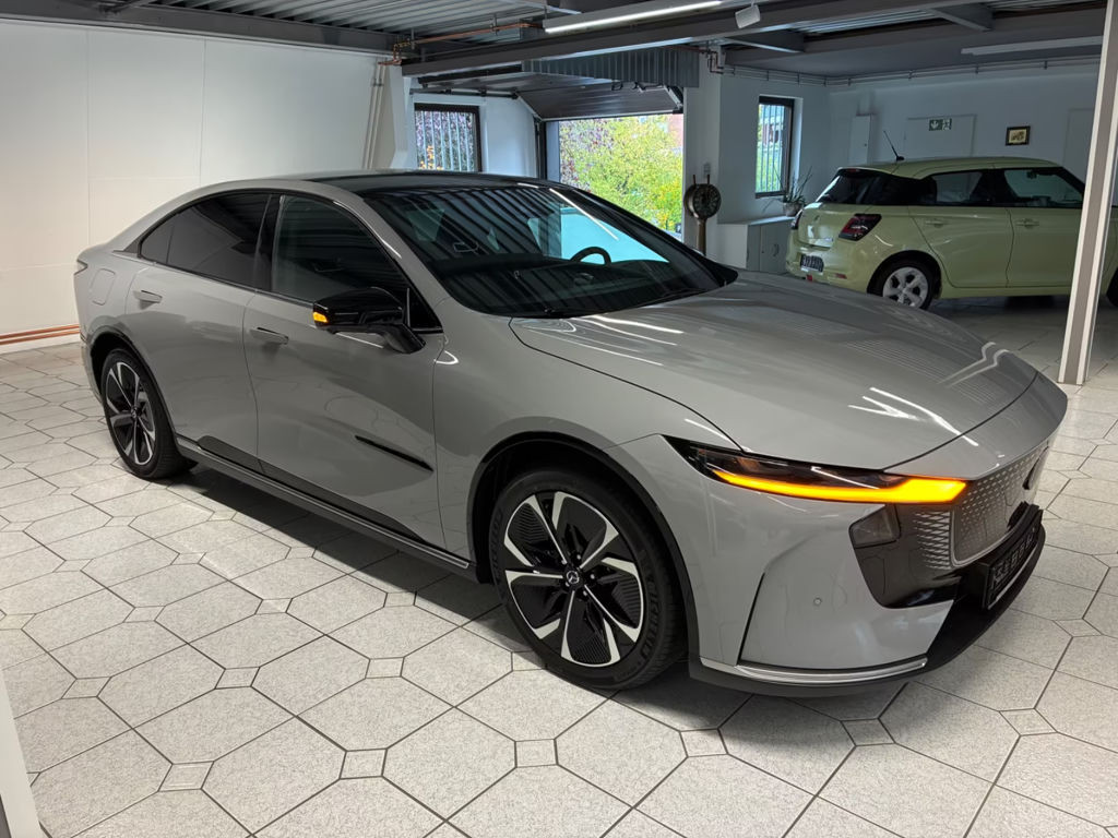 Mazda 6e