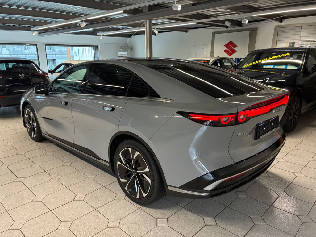 Mazda 6e
