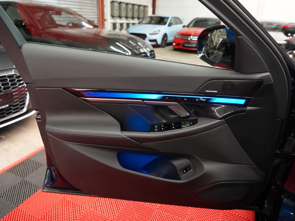 BMW i5