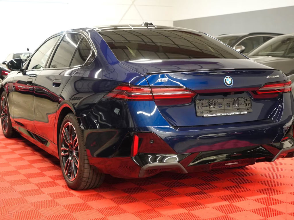 BMW i5