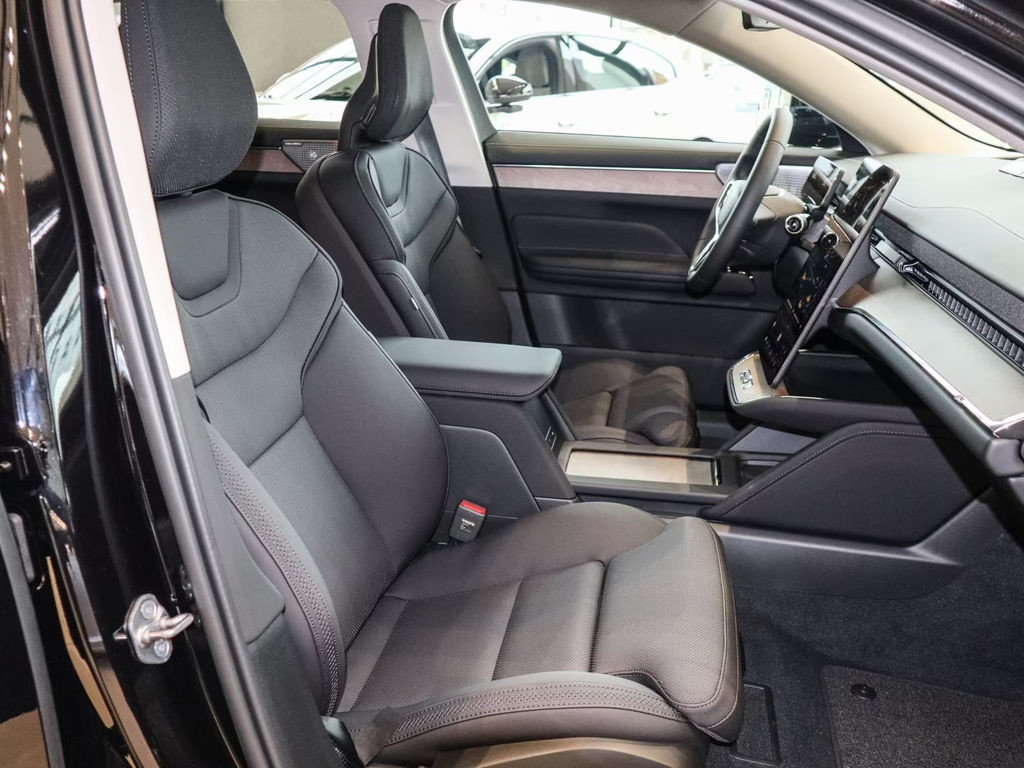 Volvo ES90