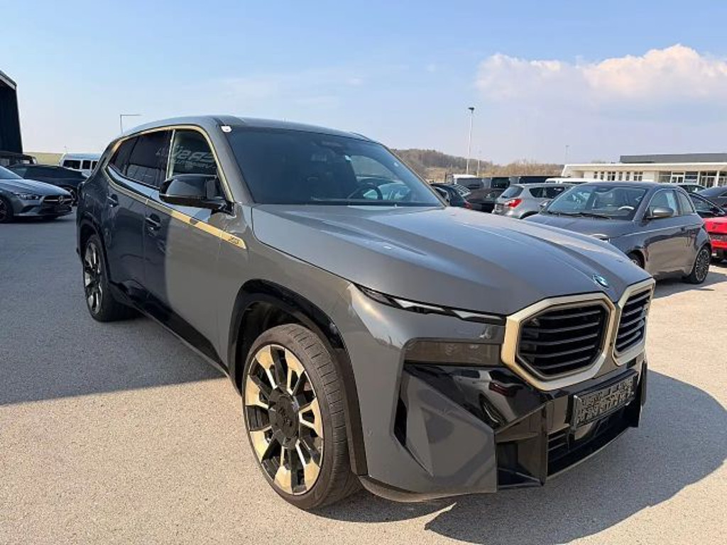 BMW XM