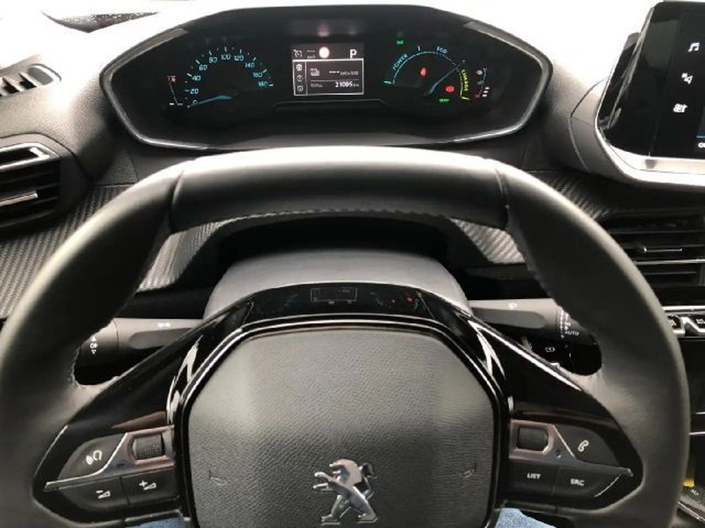 Peugeot e-2008