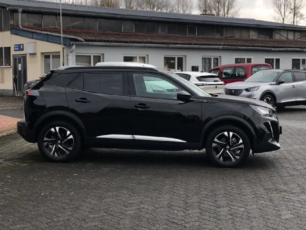 Peugeot e-2008