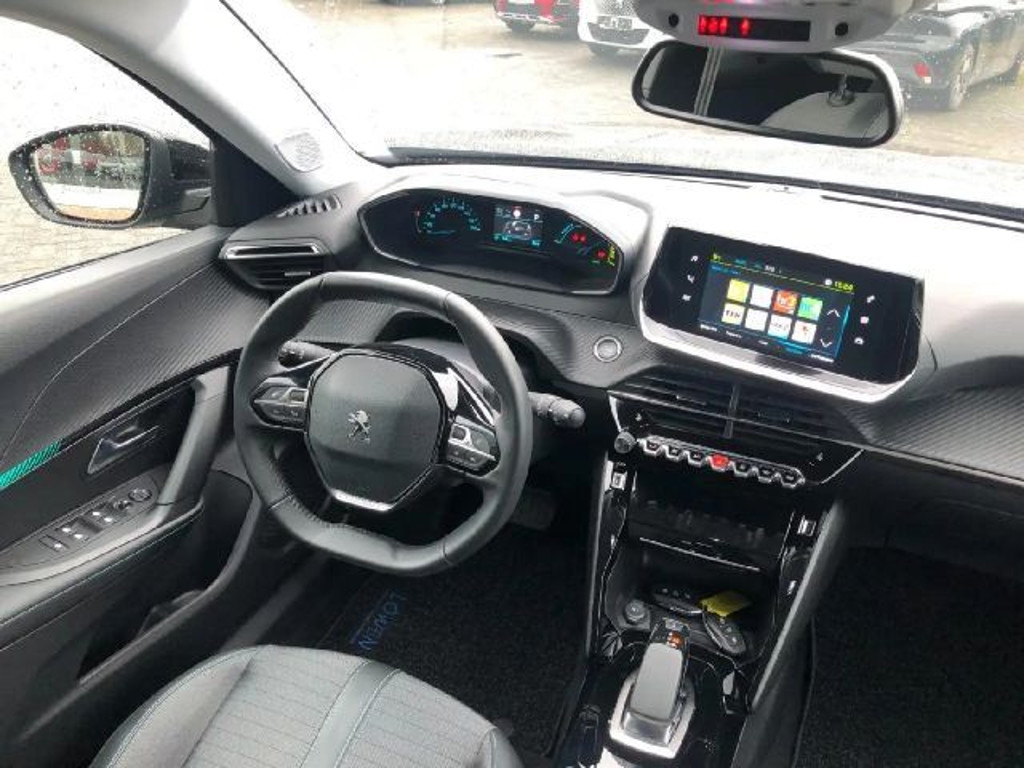 Peugeot e-2008