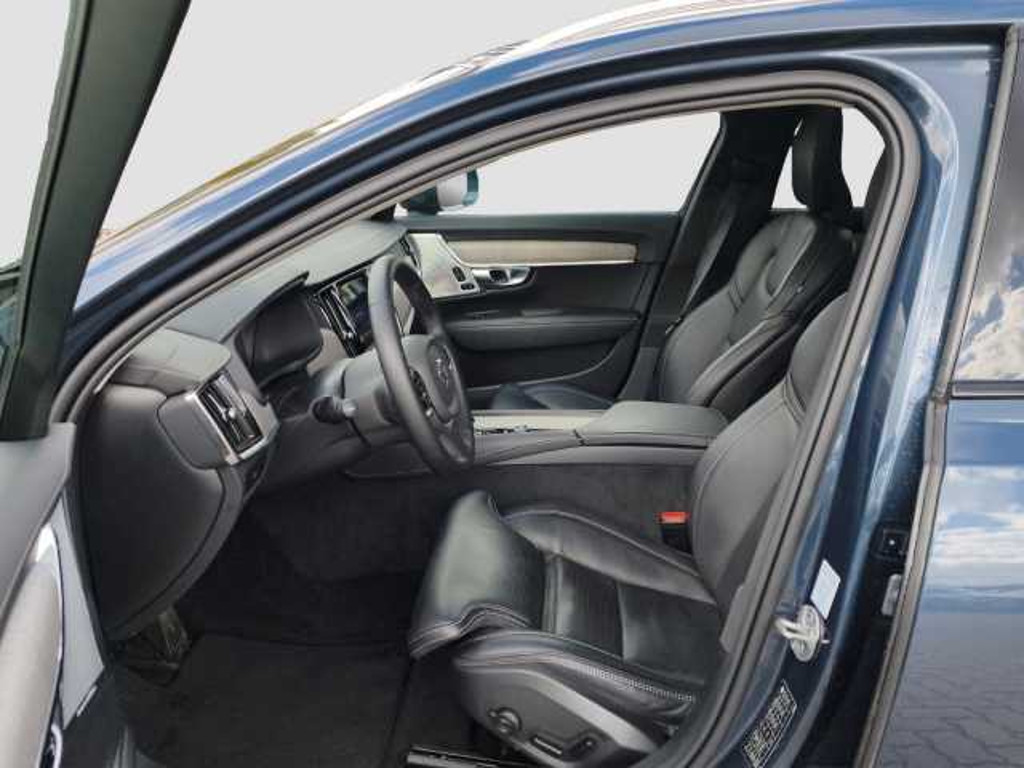 Volvo V90 Cross Country