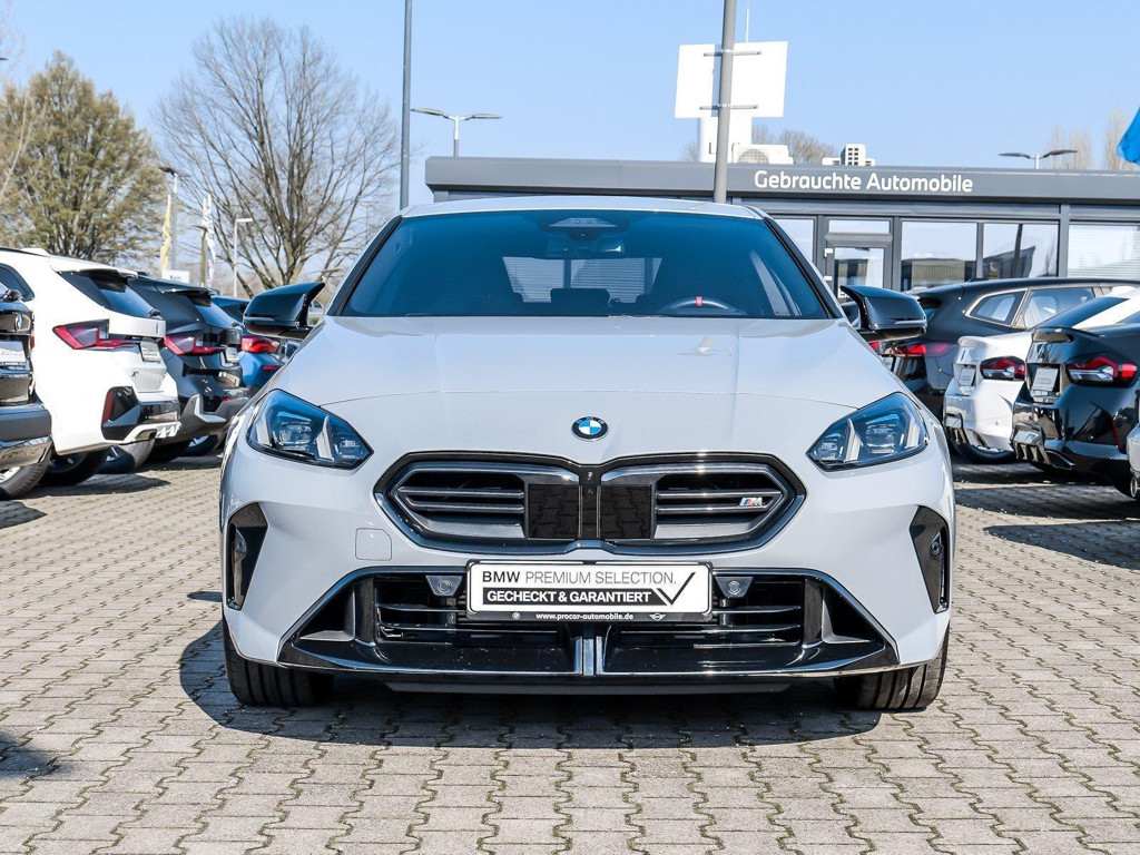 BMW M235