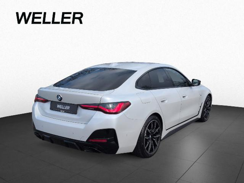 BMW M440
