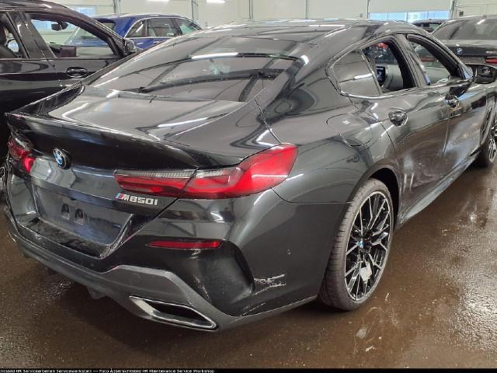 BMW M850