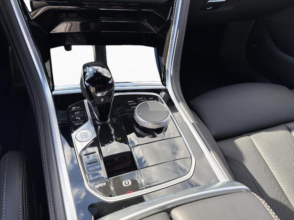 BMW M850