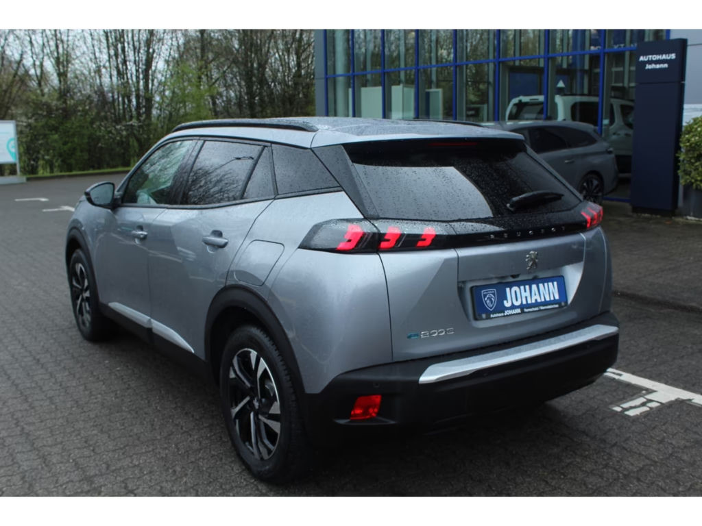 Peugeot e-2008