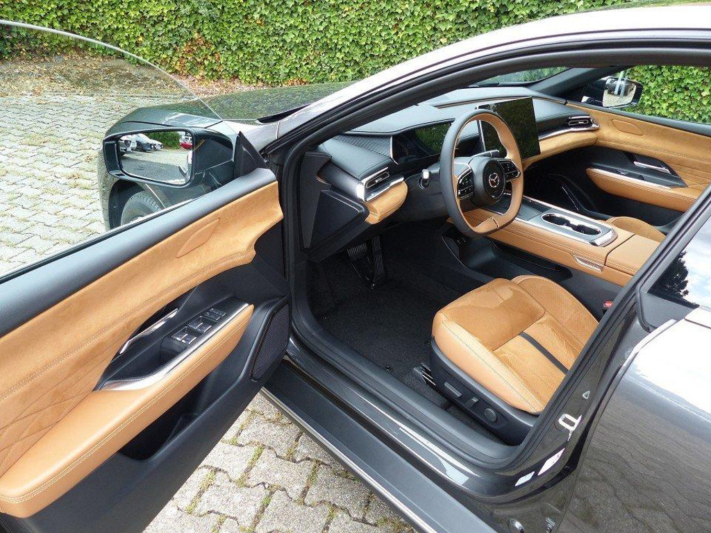 Mazda 6e