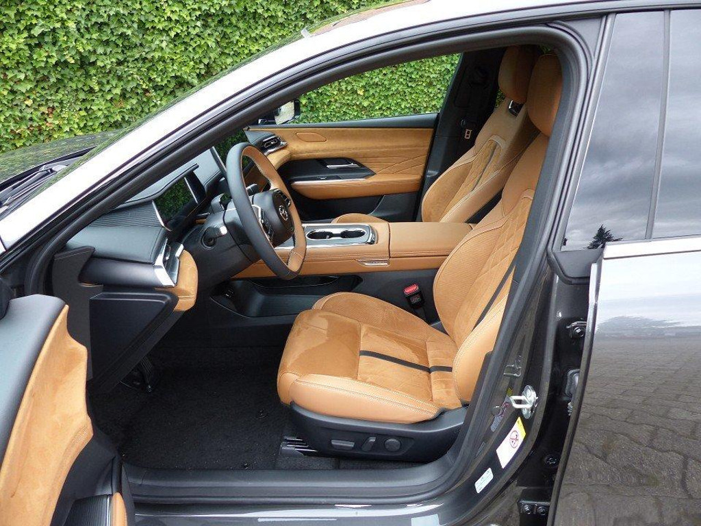 Mazda 6e