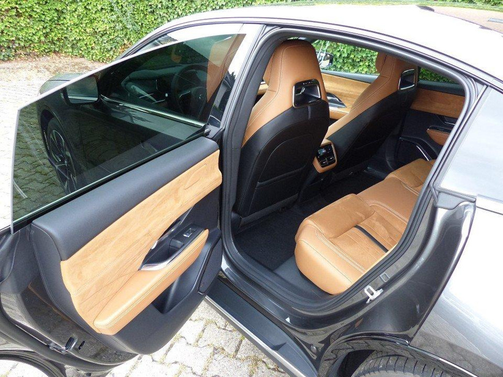 Mazda 6e