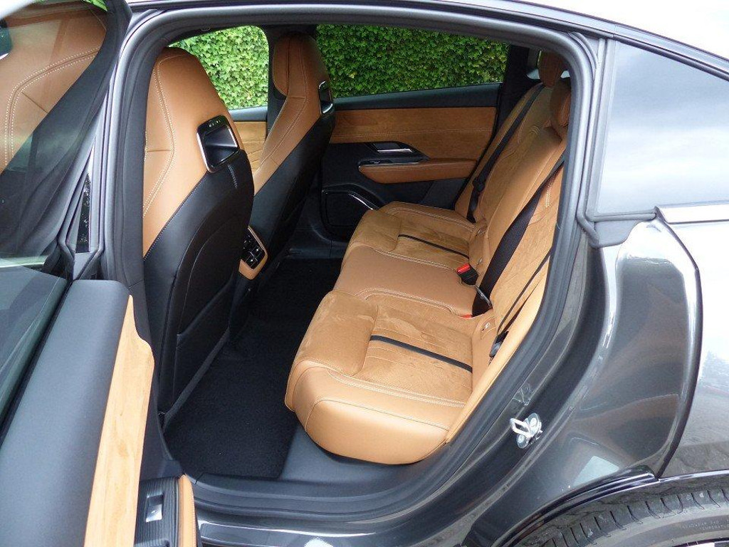 Mazda 6e