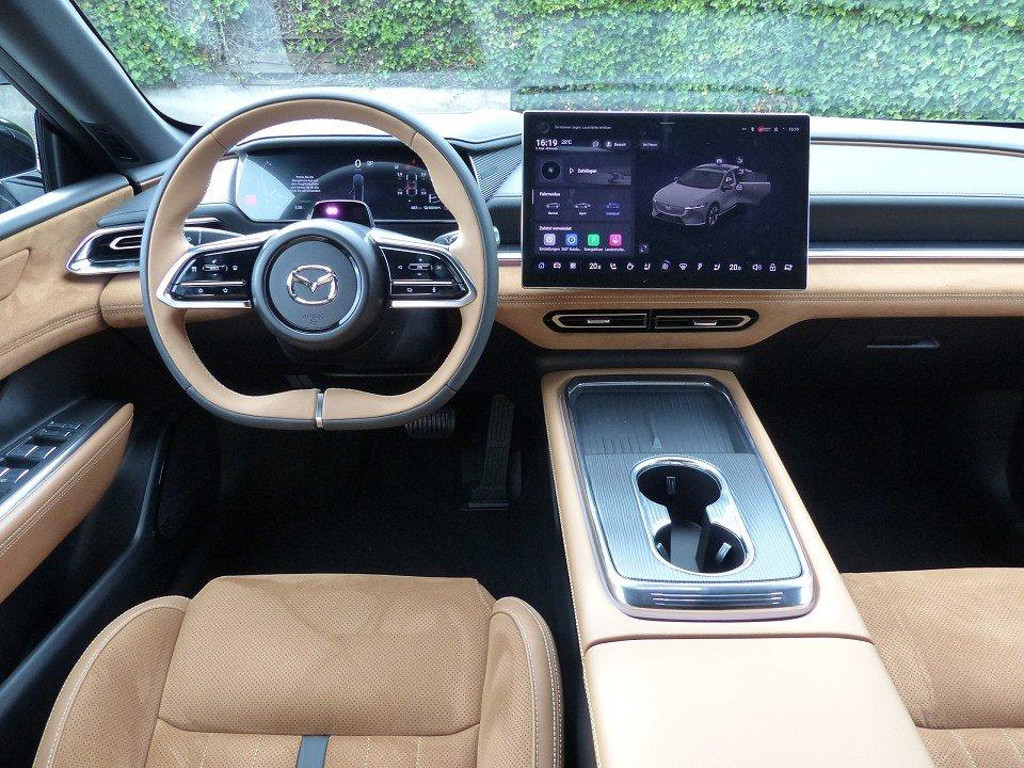 Mazda 6e