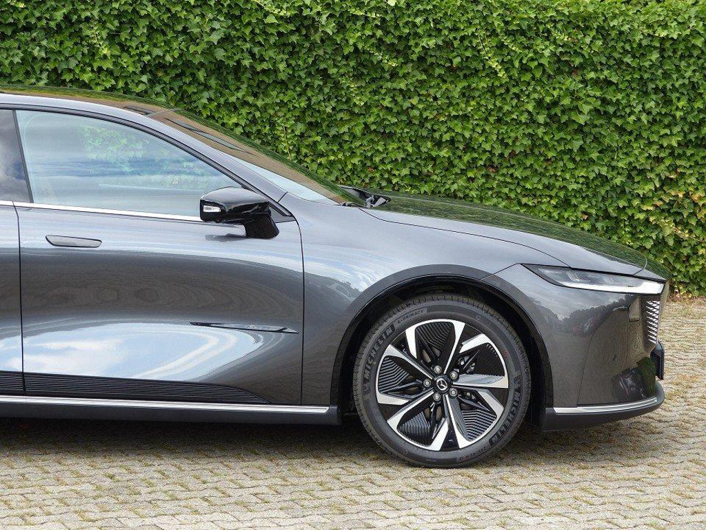 Mazda 6e