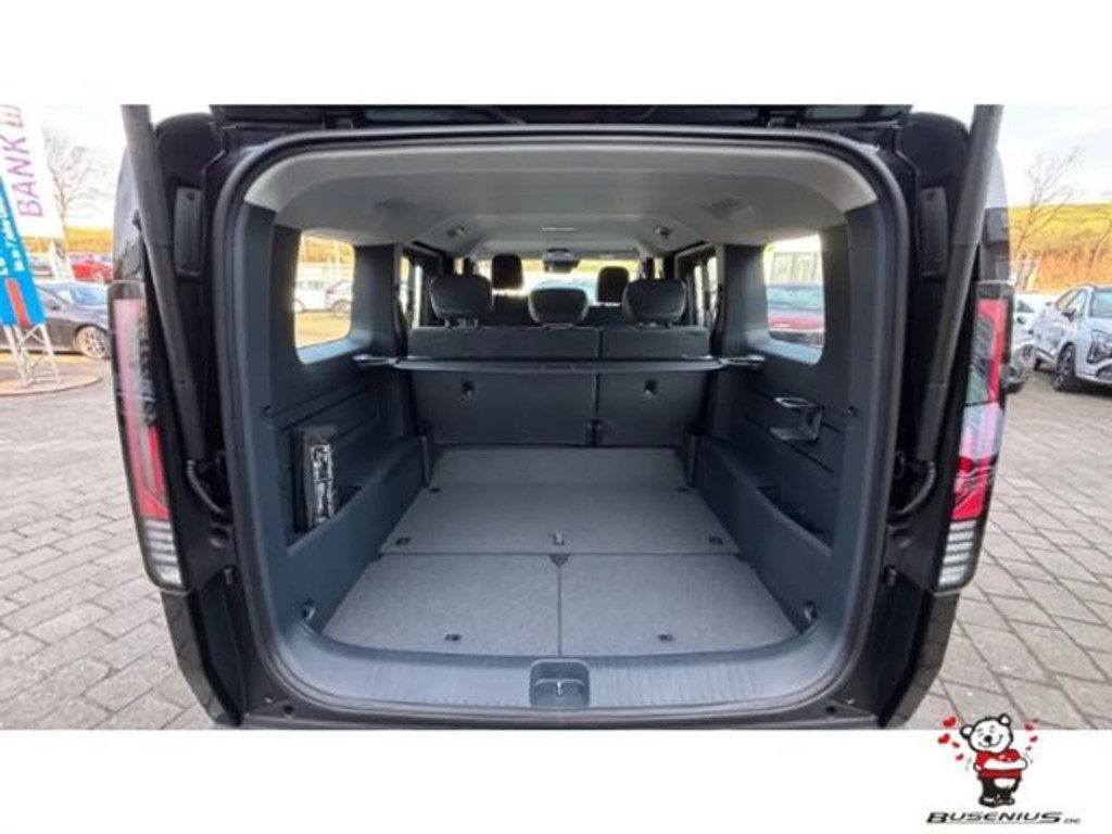 Kia PV5 Passenger