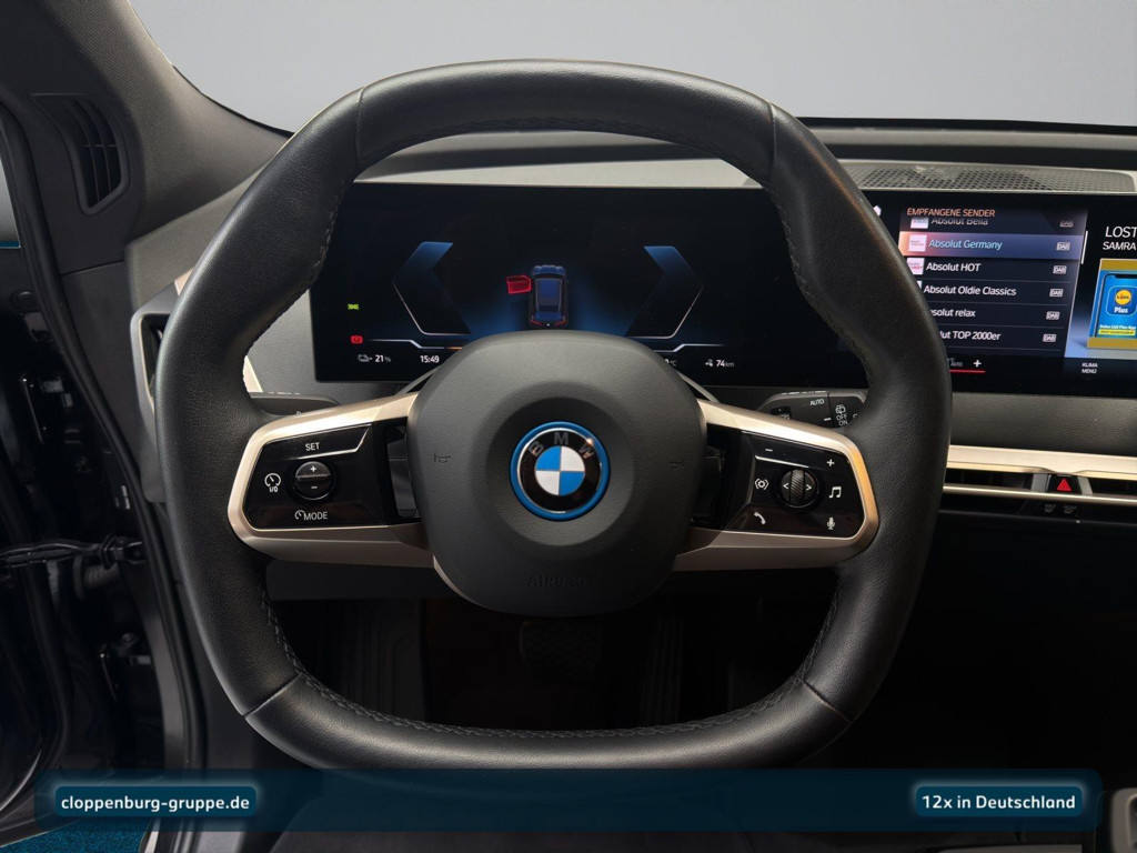 BMW iX