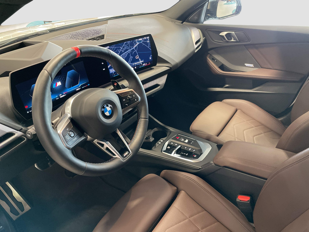 BMW M235