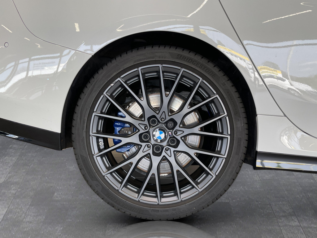 BMW M235