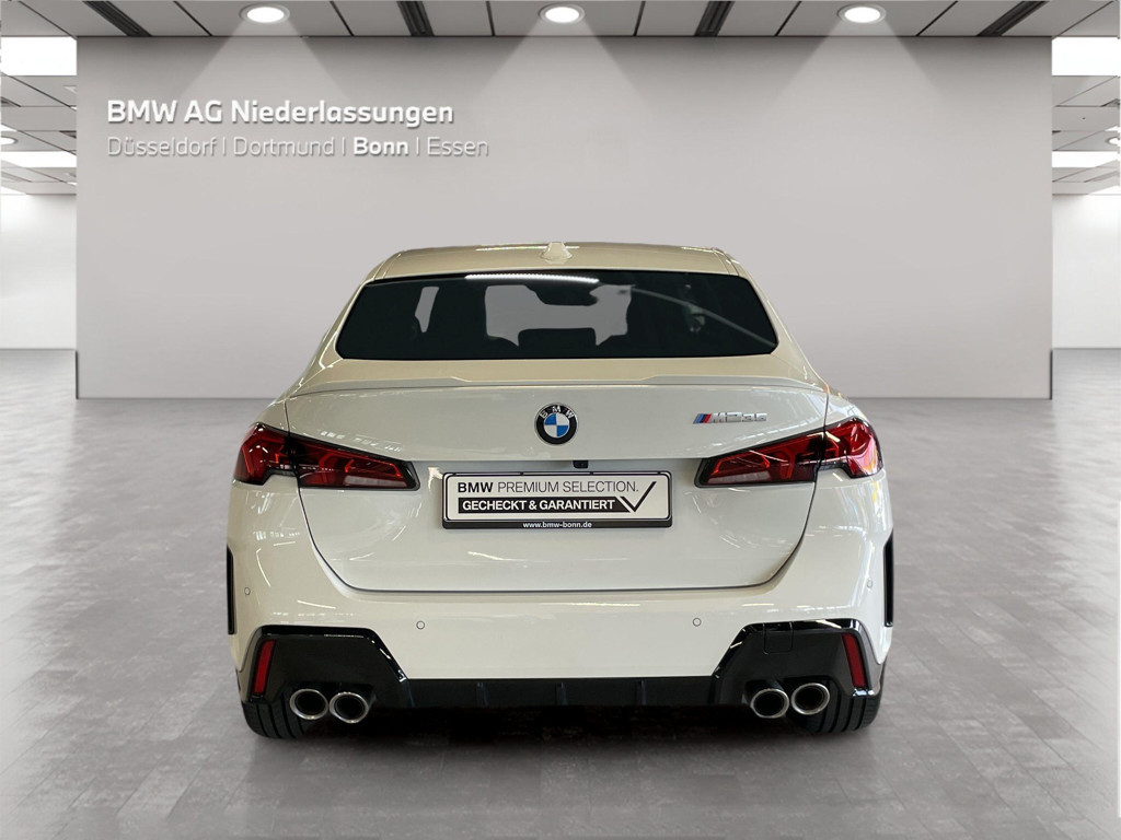 BMW M235