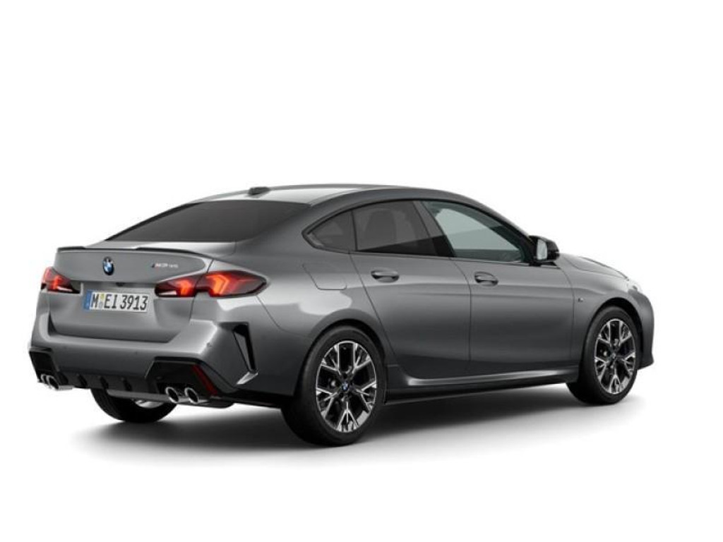 BMW M235