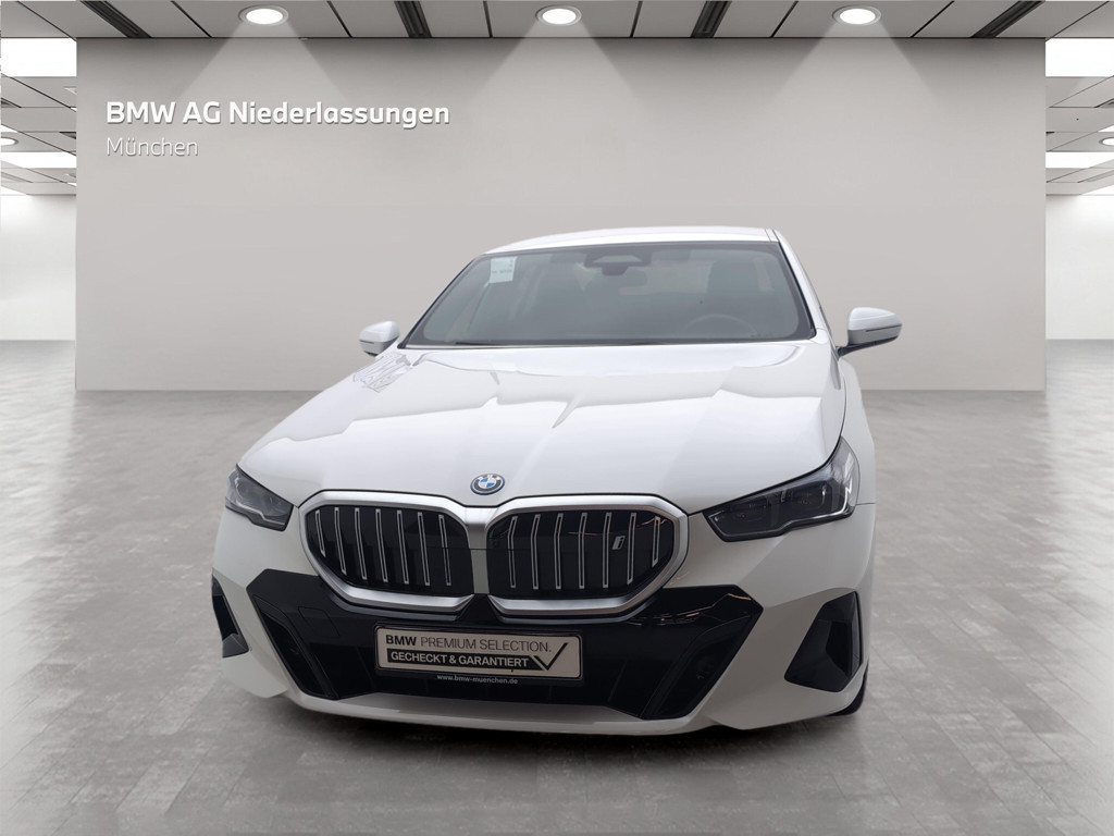 BMW i5