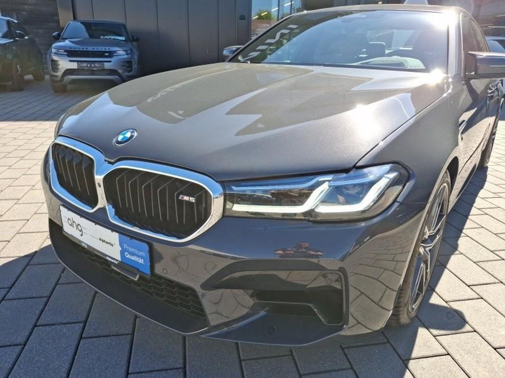 BMW M5 Sedan