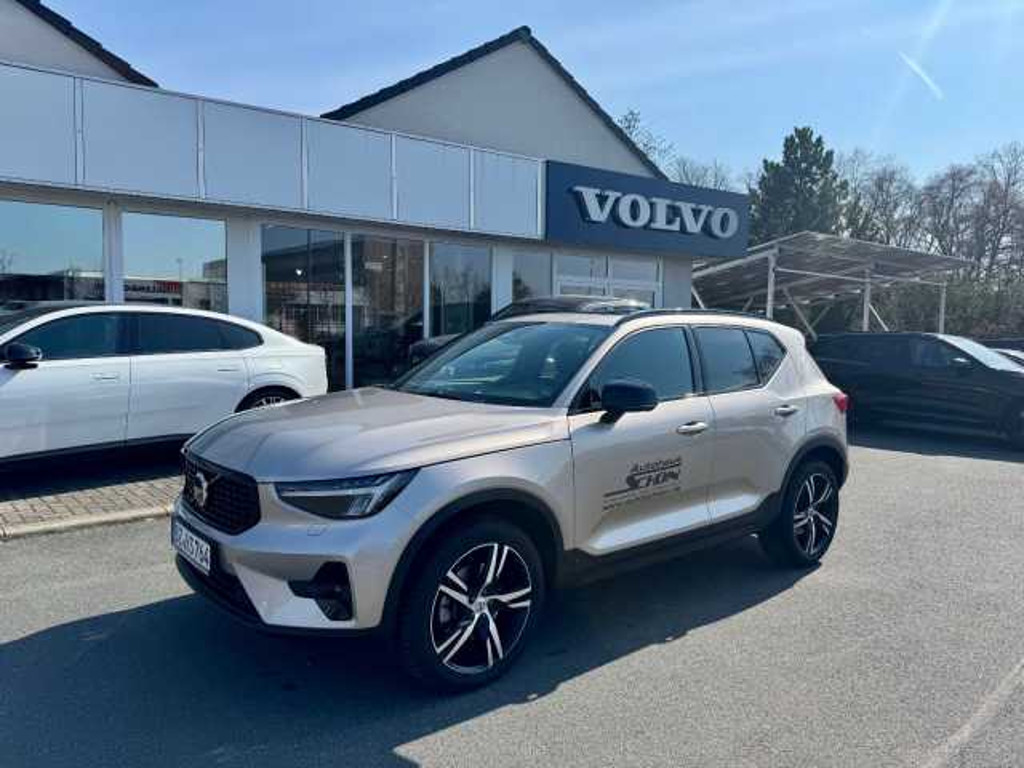 Volvo XC40 Plus Dark